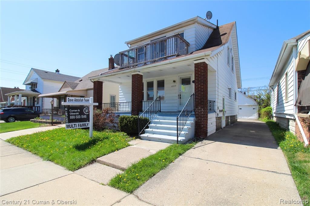 6559 Barrie Street — photo