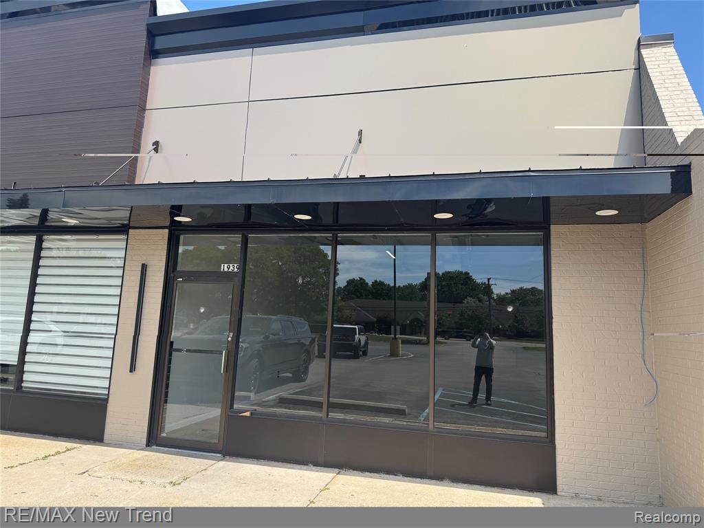 1883 E Wattles Road — photo