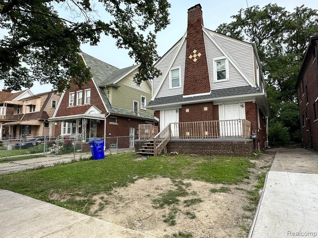 2711 Burlingame Street — photo