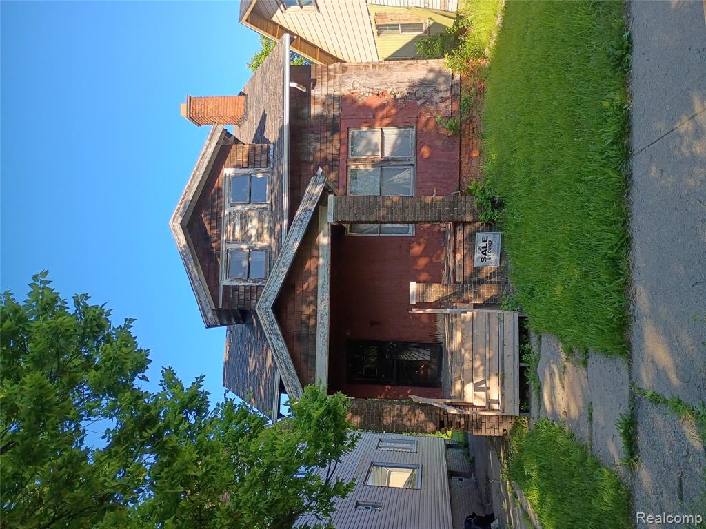 2176 Algonquin Street — photo