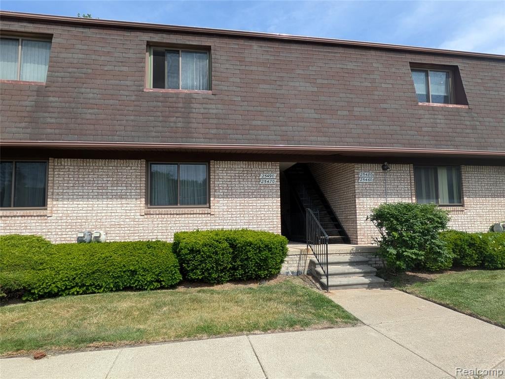 25470 Quarter Deck Street — photo