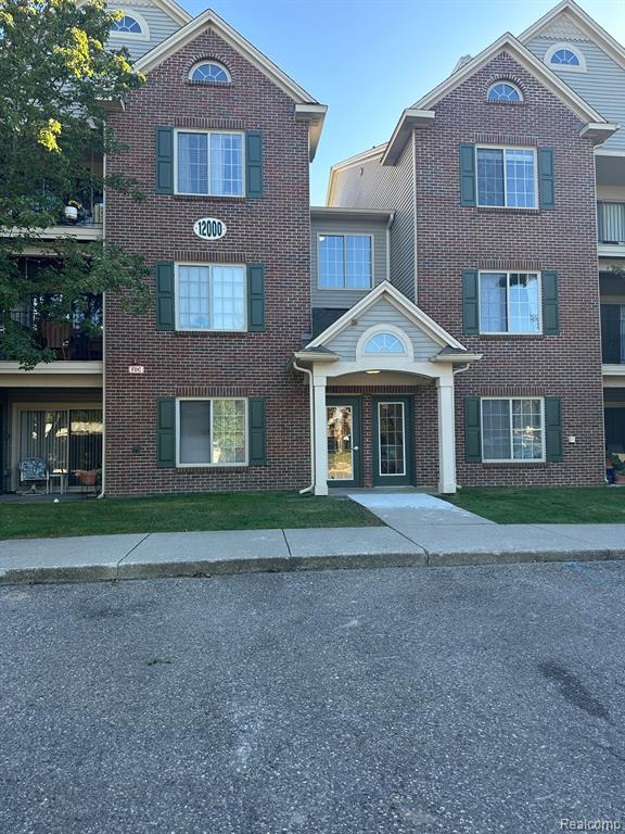 12101 Pinehurst Lane — photo