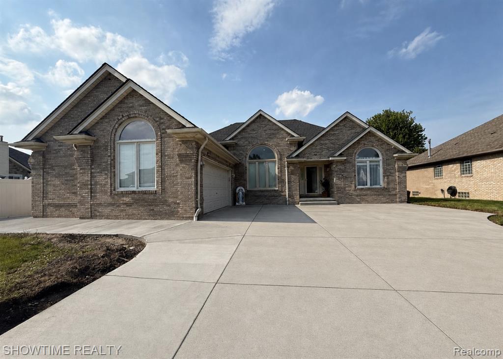 21523 Mackenzie Drive — photo
