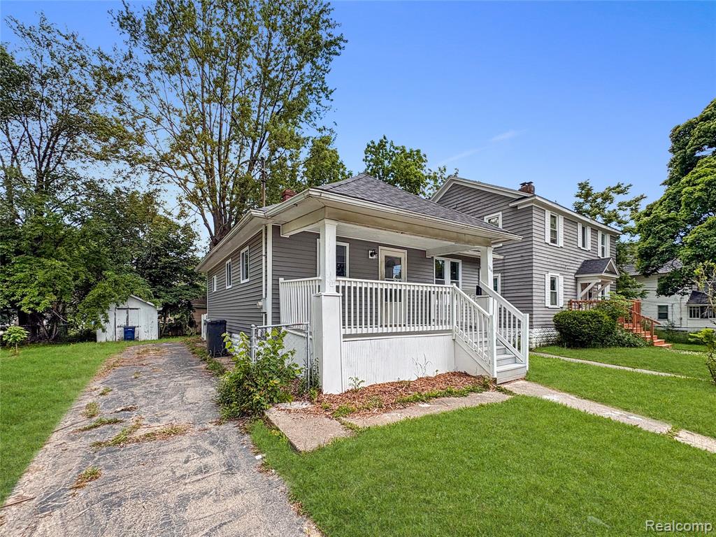 1114 Christopher Street — photo