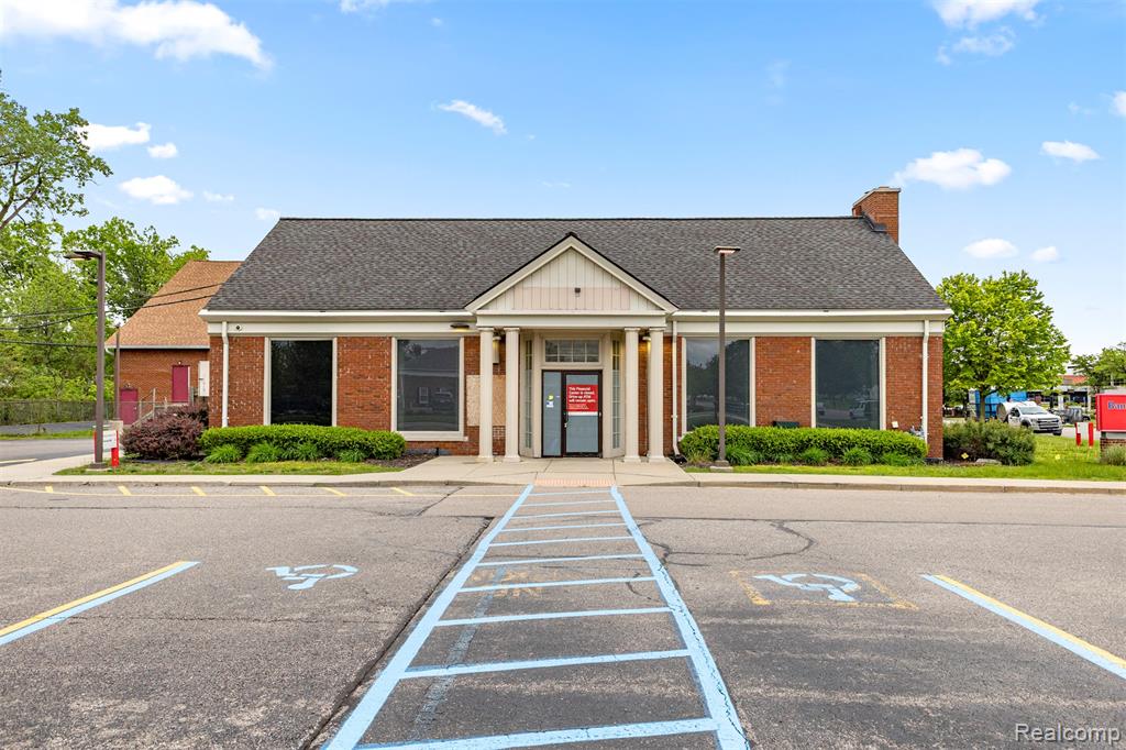 23700 Goddard Road — photo