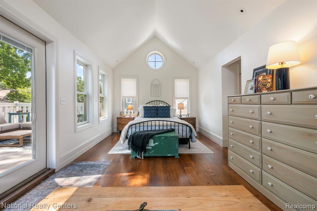 116 S Rogers Street — photo