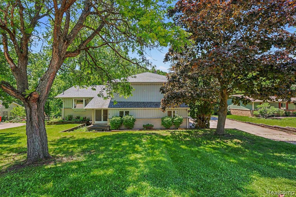 1457 W Avon Road — photo