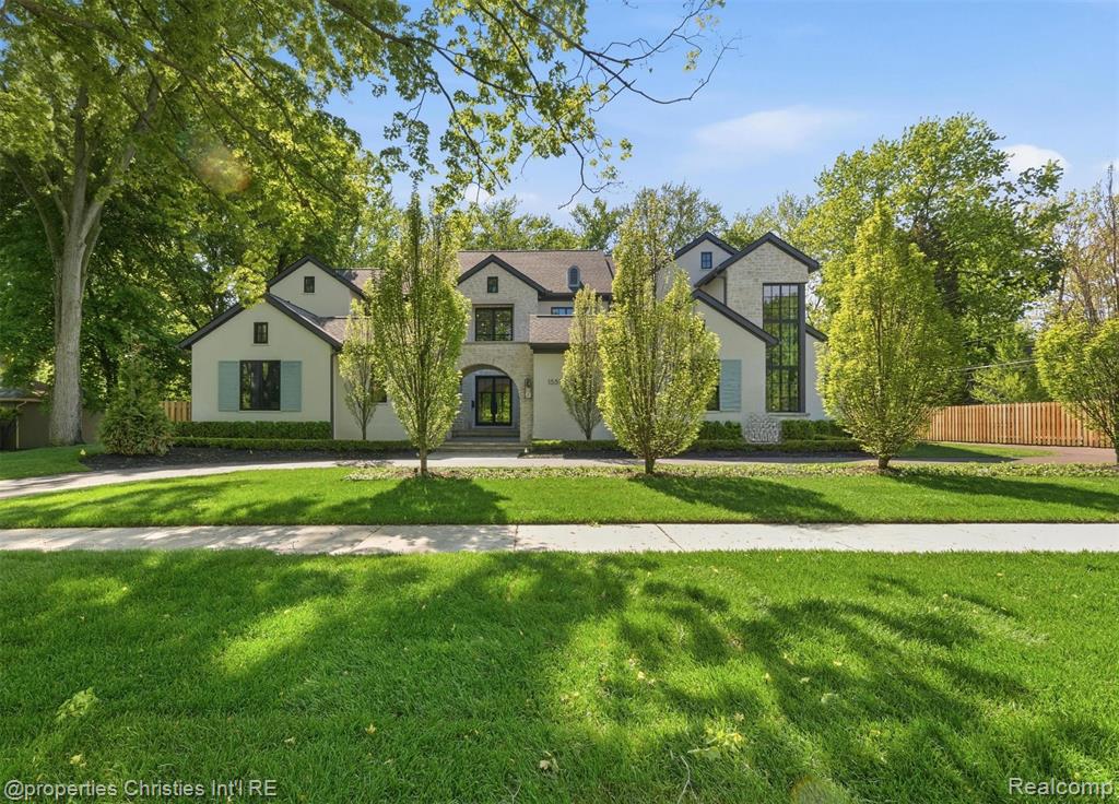 1551 Lakeside Drive — photo
