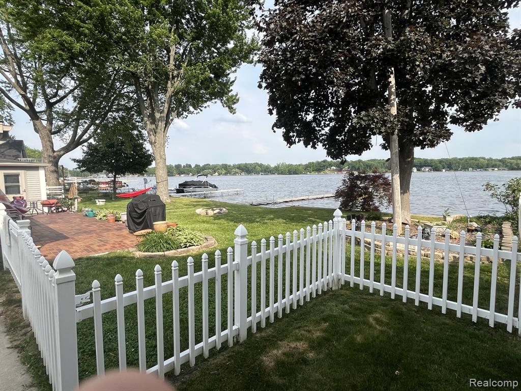 1138 Lakeview Drive — photo