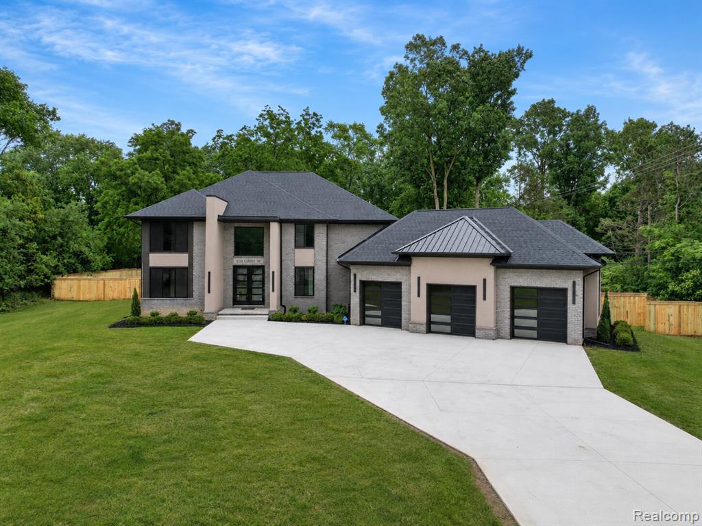 31130 Lahser — photo