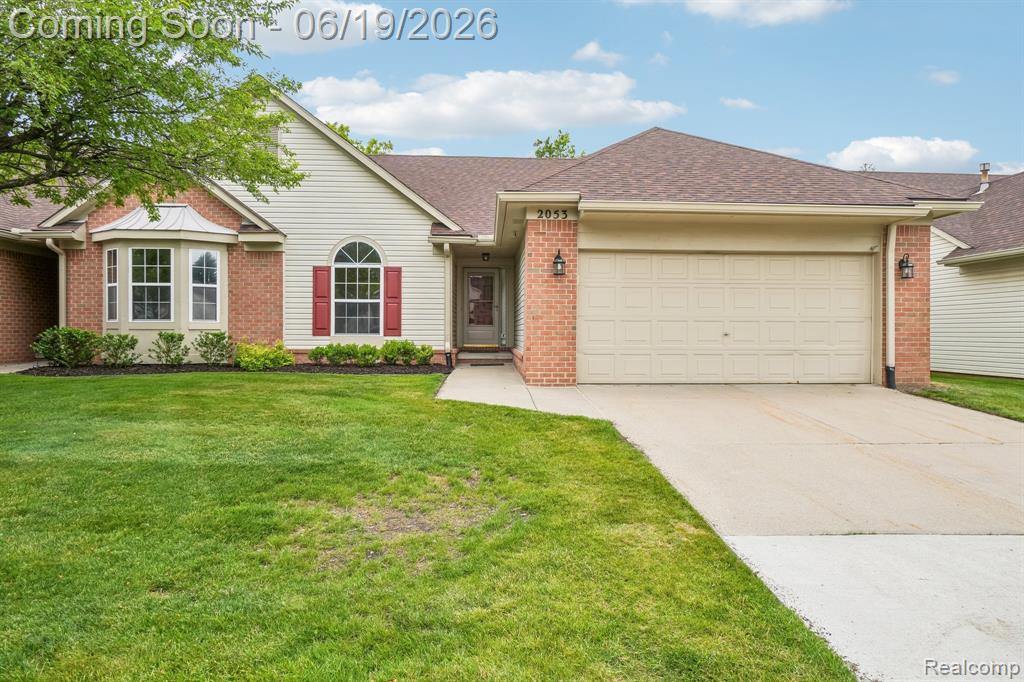 2053 Maplehurst Drive — photo