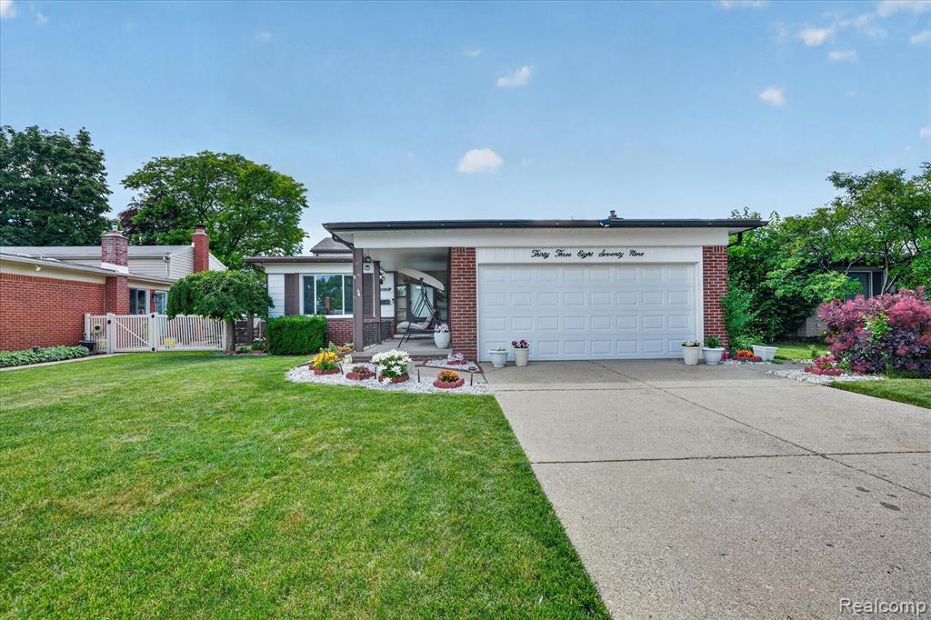 33879 Brookshire Drive — photo