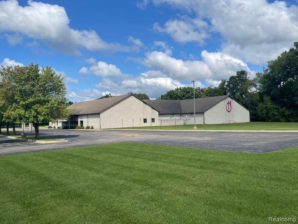 6317 Old US 23 — photo