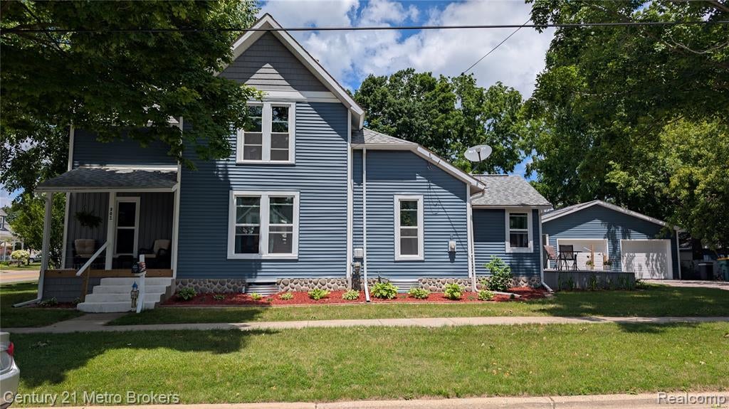 301 Mill Street — photo