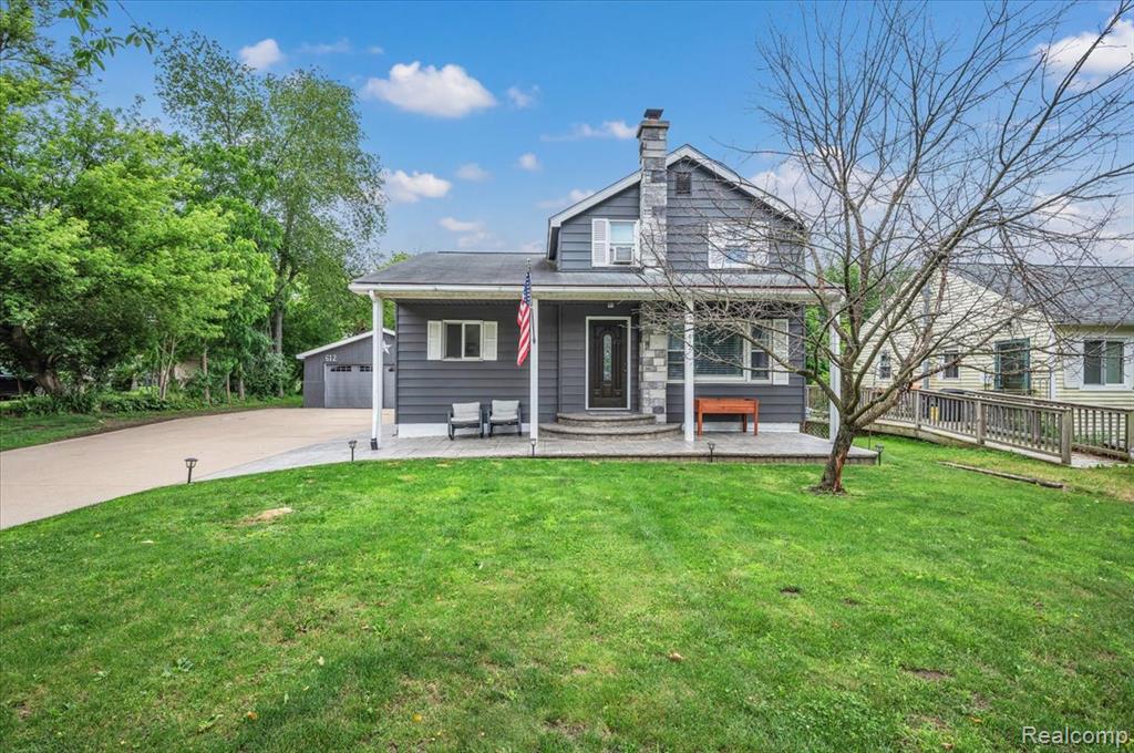612 N Blacks Corners Road — photo
