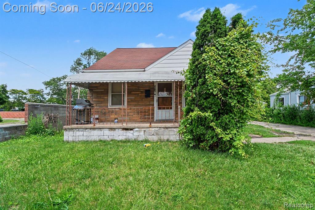 8059 Ford Avenue — photo