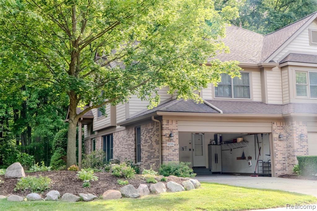 5235 Royal Vale Lane 70 — photo