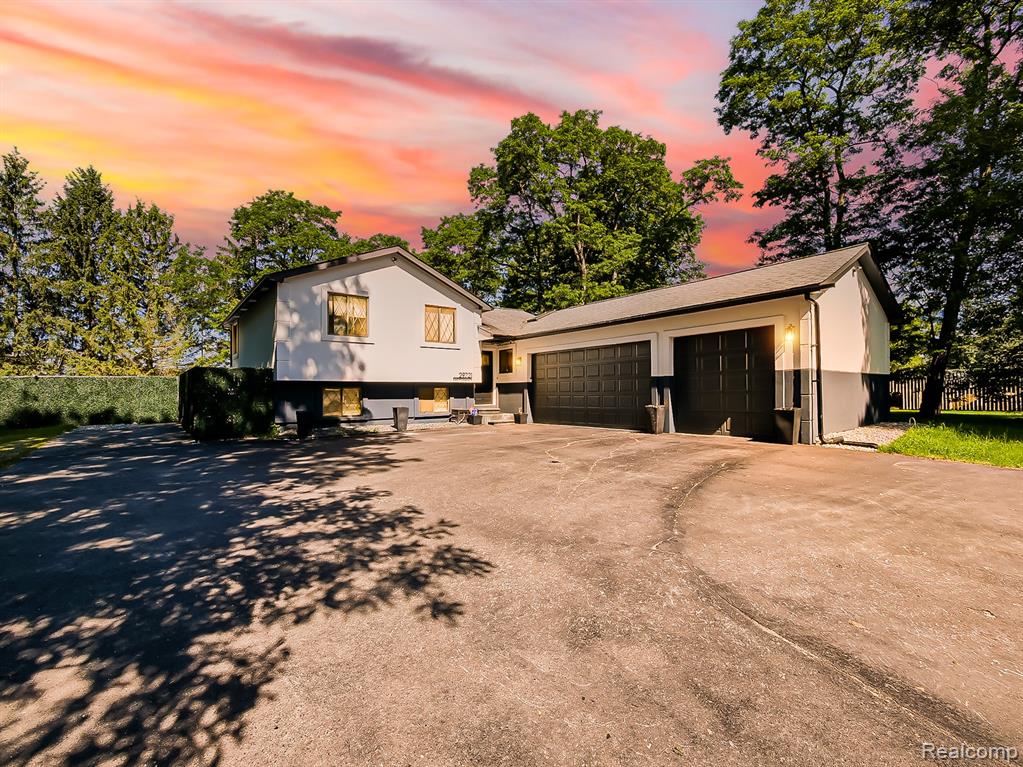 29721 Farmington Road — photo