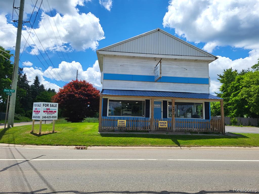 9405 Dixie Highway — photo