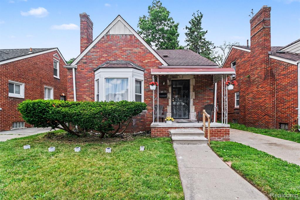 17333 Mansfield Street — photo