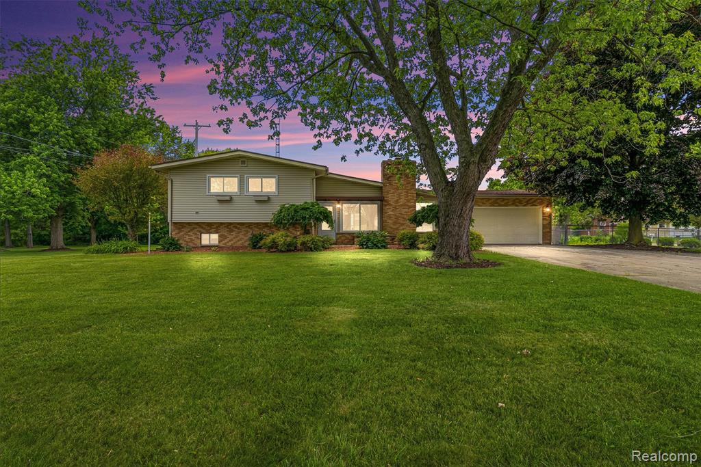 5120 Hillcrest Circle — photo