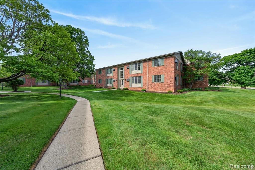454 Romeo Road #226, Rochester, MI 48307 — photo 2