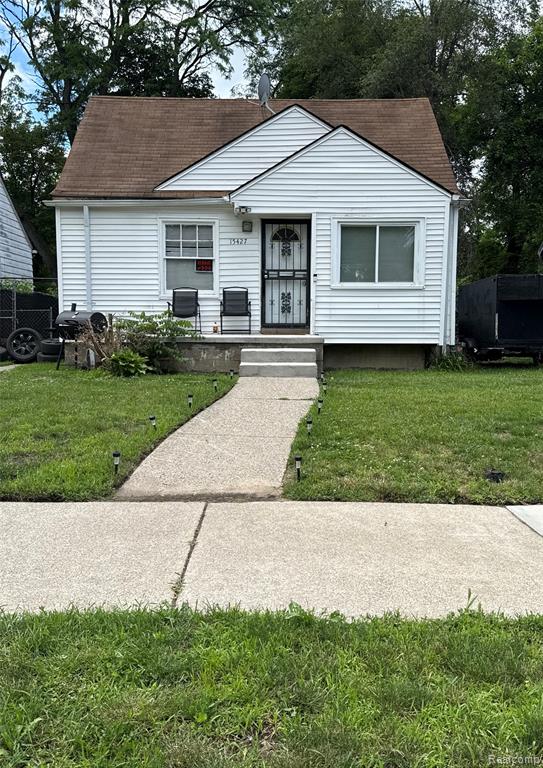 15427 Patton Street — photo