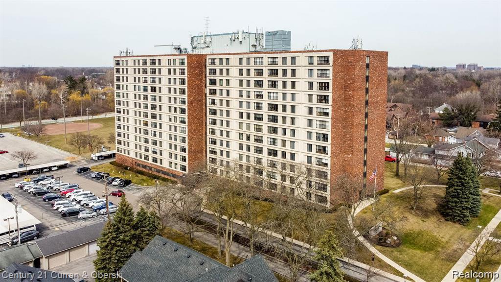 21800 Morley Avenue 403 — photo