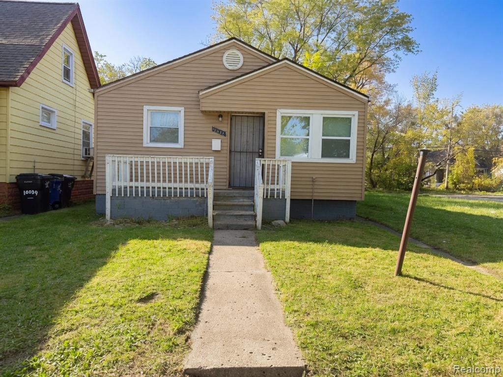 18043 Syracuse Street — photo