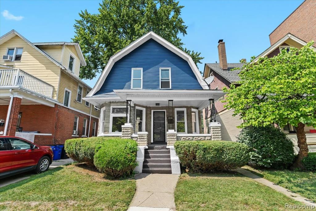 1174 Seward Street — photo