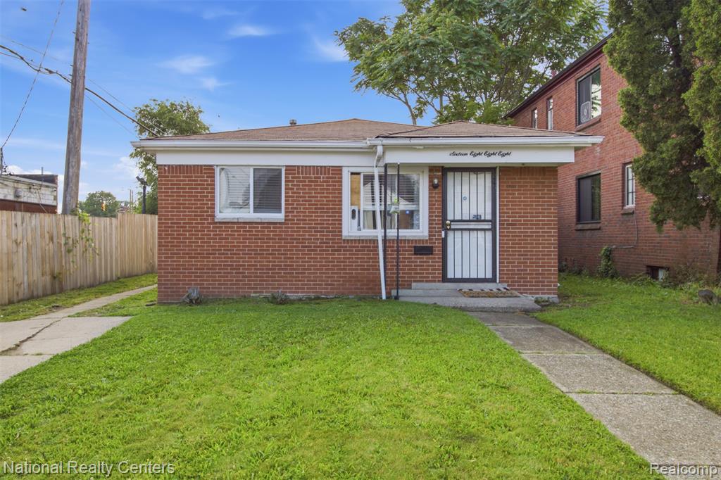 16888 Vaughan Street — photo