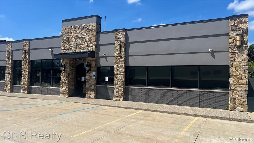 3364 Rochester Road, Troy, MI 48083 — photo 3