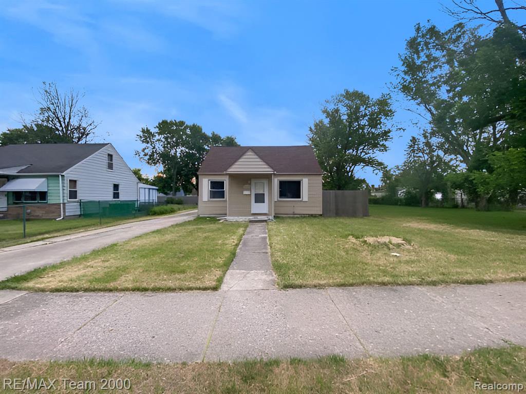 25270 Ford Street — photo