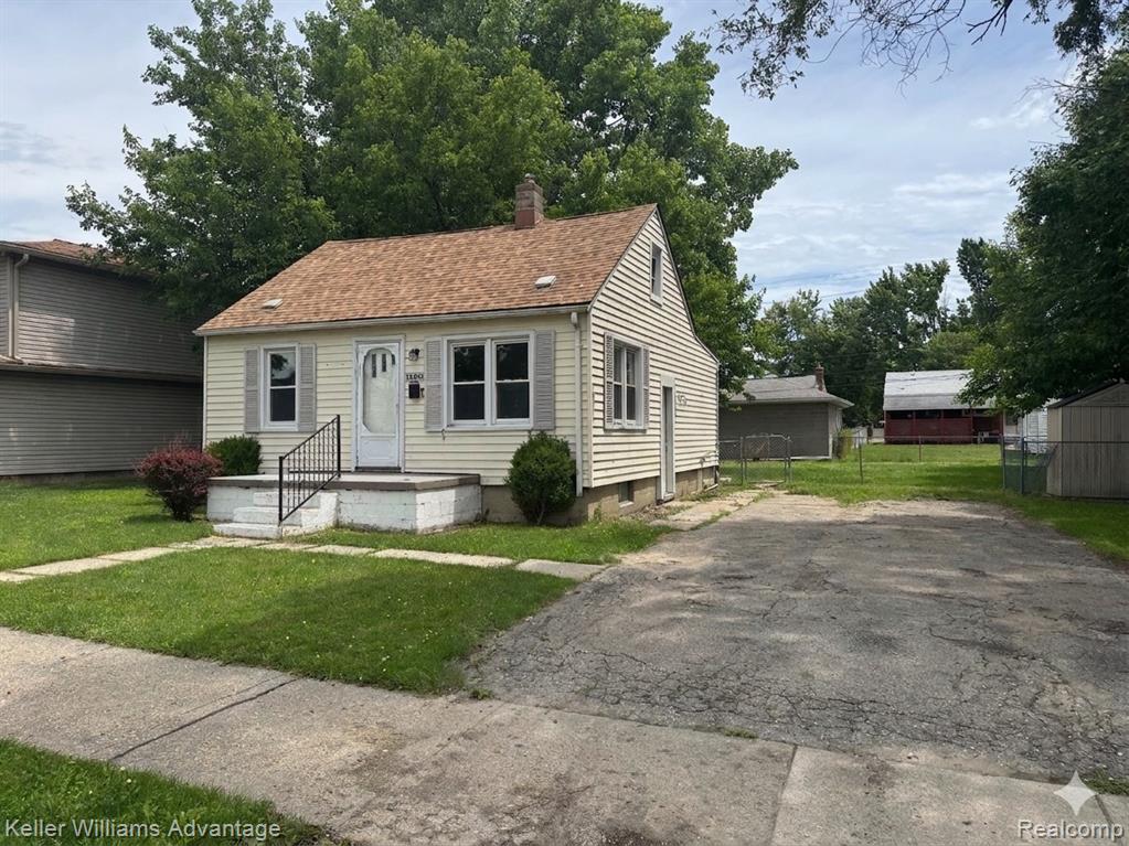 25858 Leach Street — photo