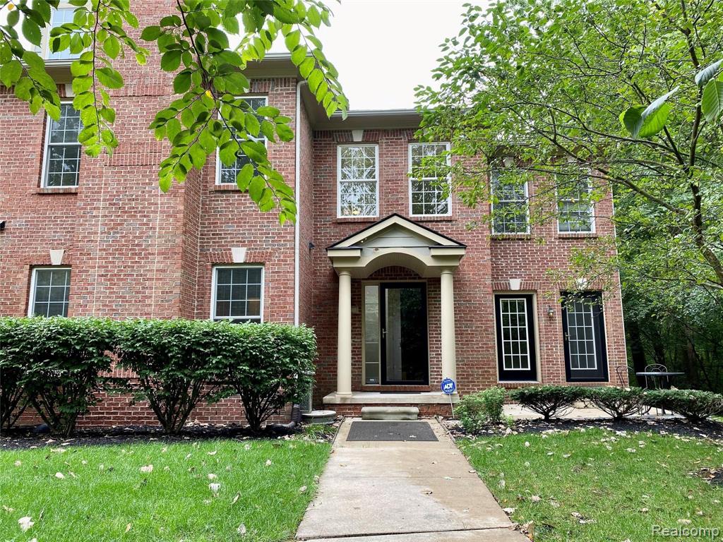 251 S Village Way 21 — photo