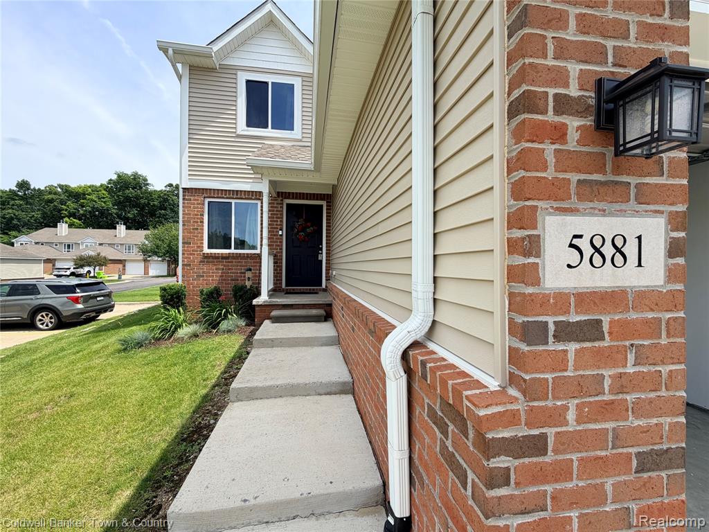 5881 Woodruff View Drive — photo