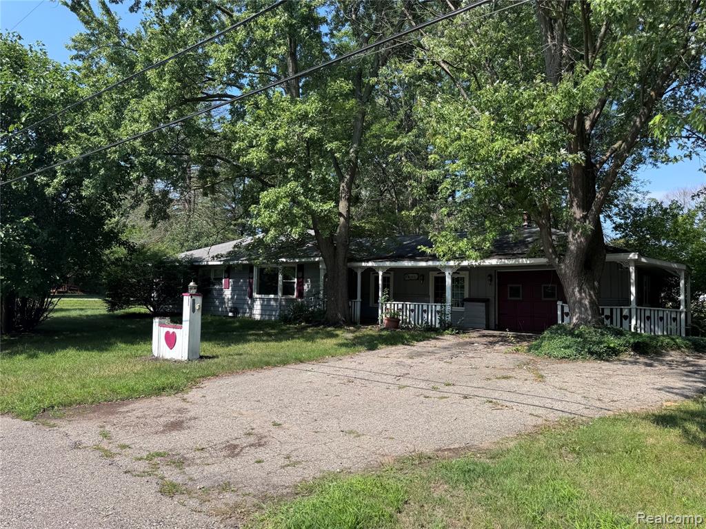 1260 Gilbert Street — photo