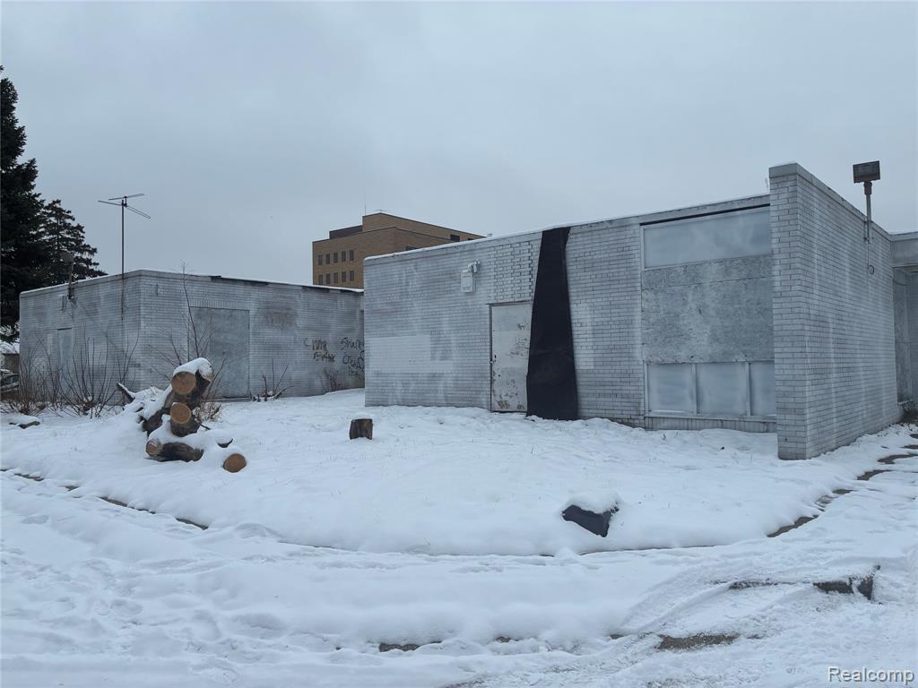 500 W Huron Street — photo