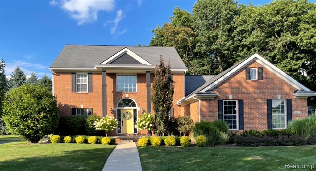 5827 Woodfield Parkway — photo