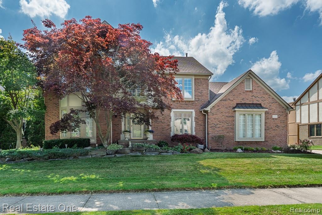 6489 Shoreline Drive — photo