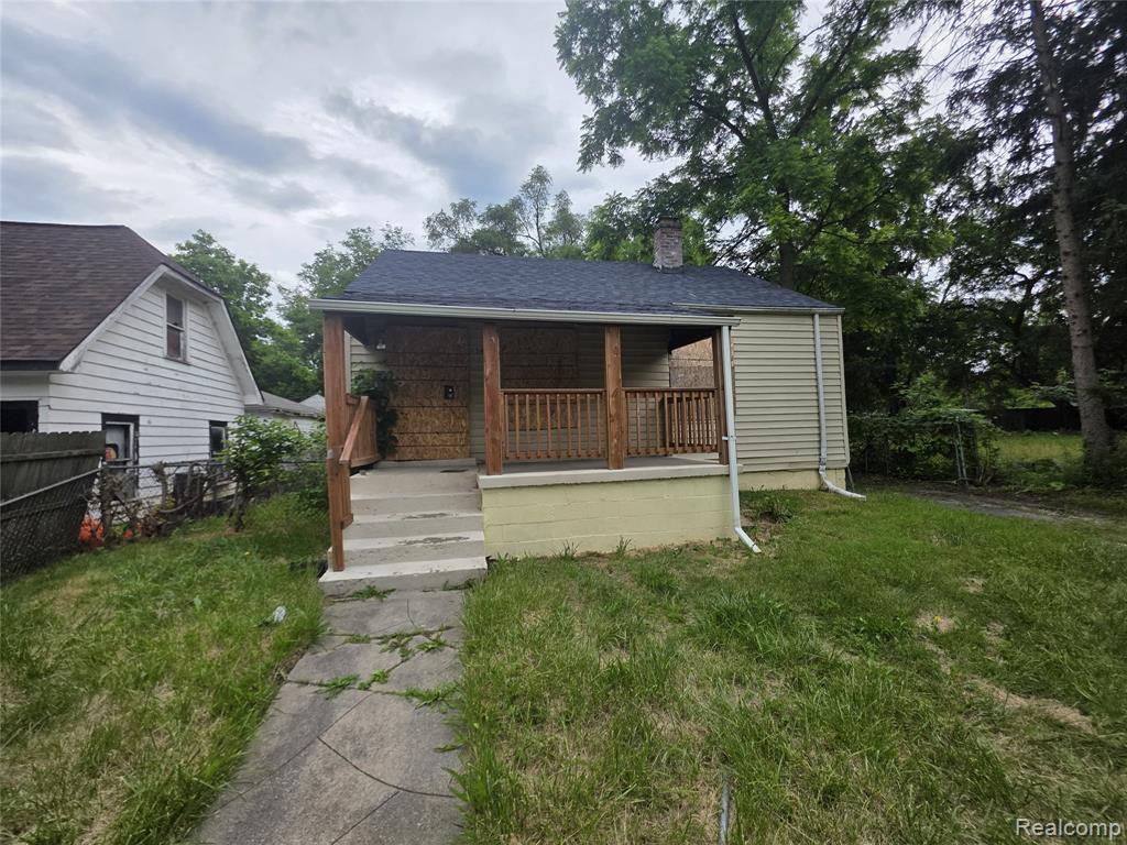 16754 W Parkway Street — photo