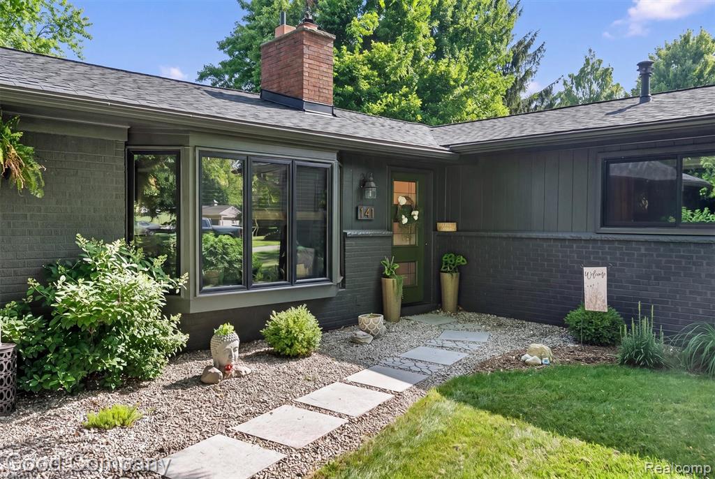 141 Nesbit Lane, Rochester Hills, MI 48309 — photo 2