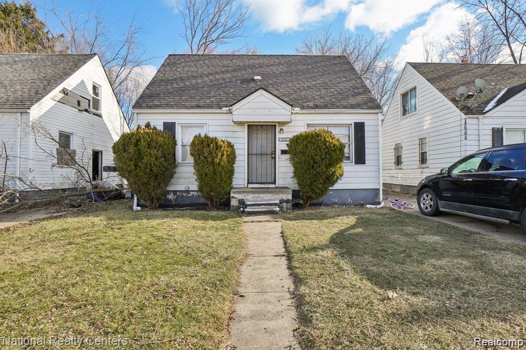 8620 Fielding — photo