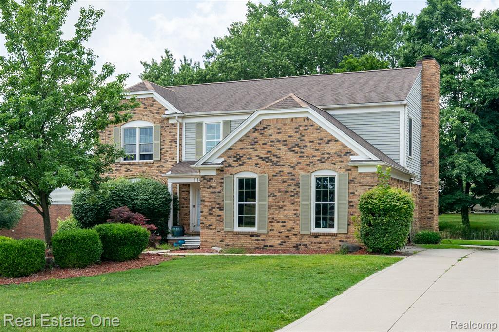 1141 Sandy Ridge Drive, Rochester Hills, MI 48306