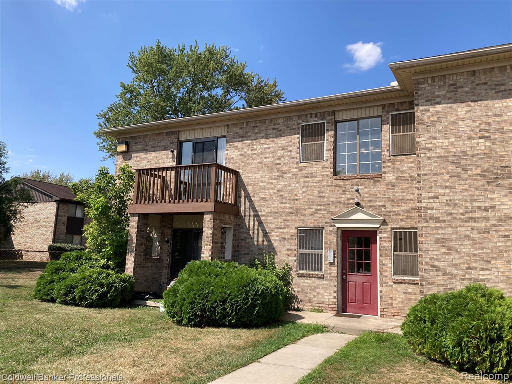284 E 13 Mile, Unit #202 — photo