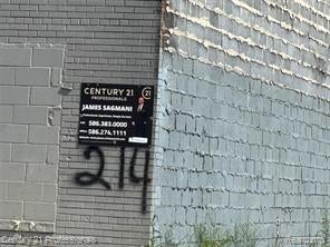 218 W 7 Mile Road — photo