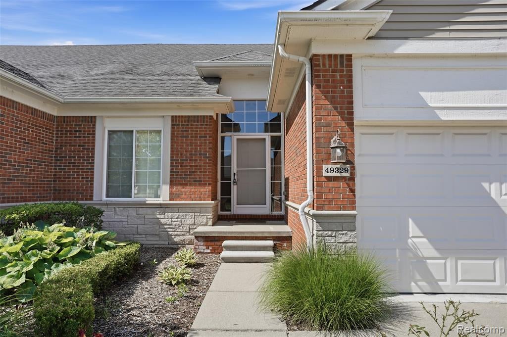 49329 Village Pointe Drive — photo