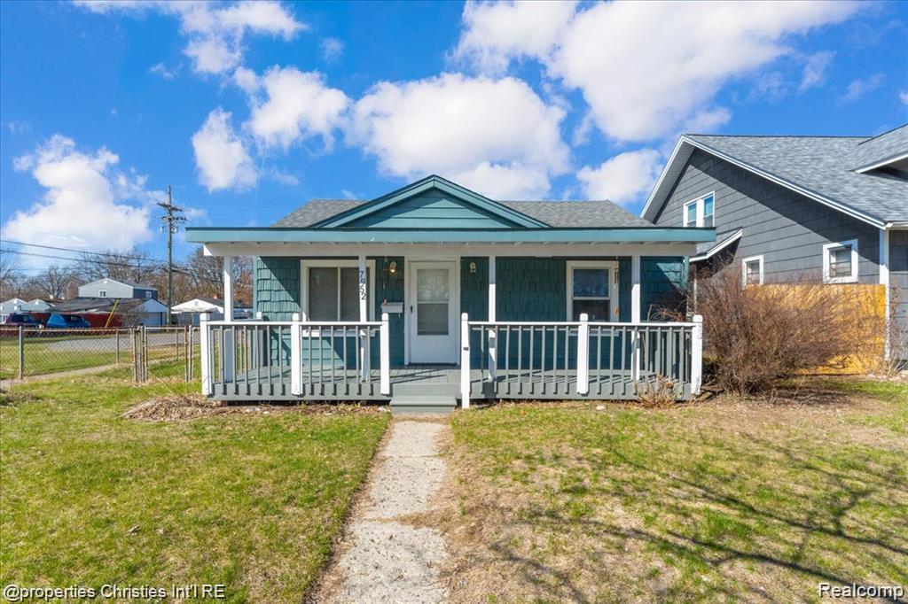 7952 Robert Street — photo
