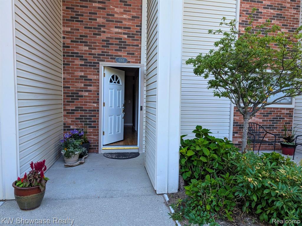 6164 Palomino Court — photo