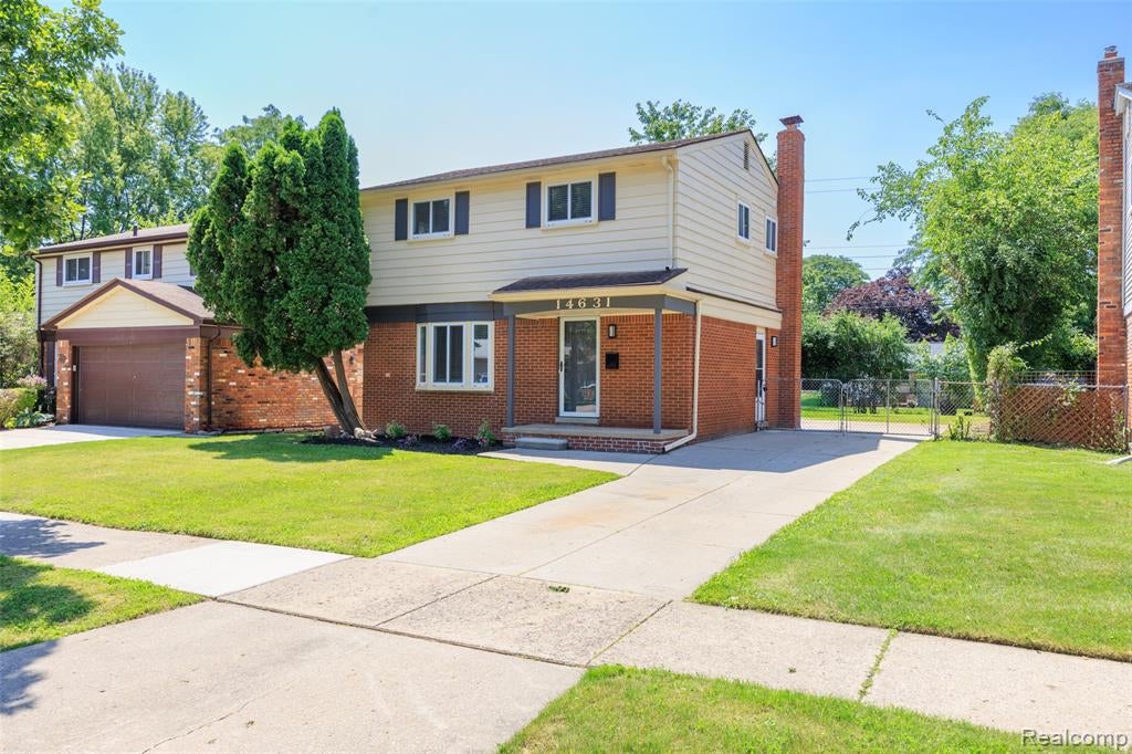 14631 Labelle Street — photo